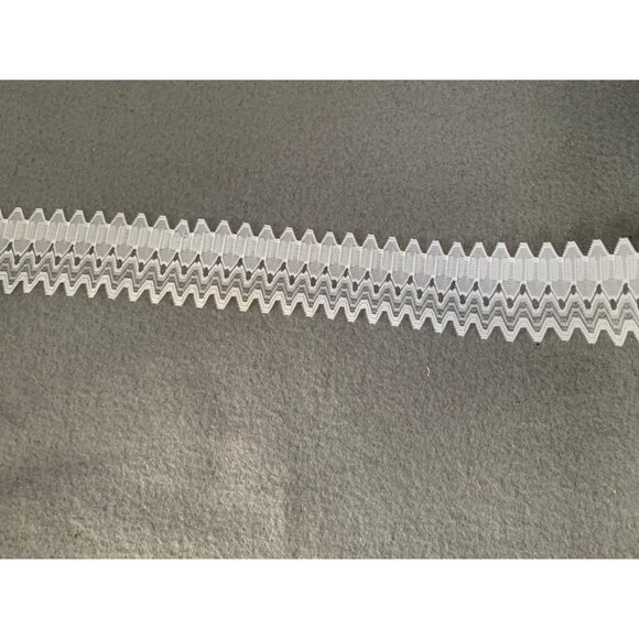 Vintage White Zigzag Lace Trim 1.75" wide 1 yard Long Sewing Craft Supply - Picture 2 of 4